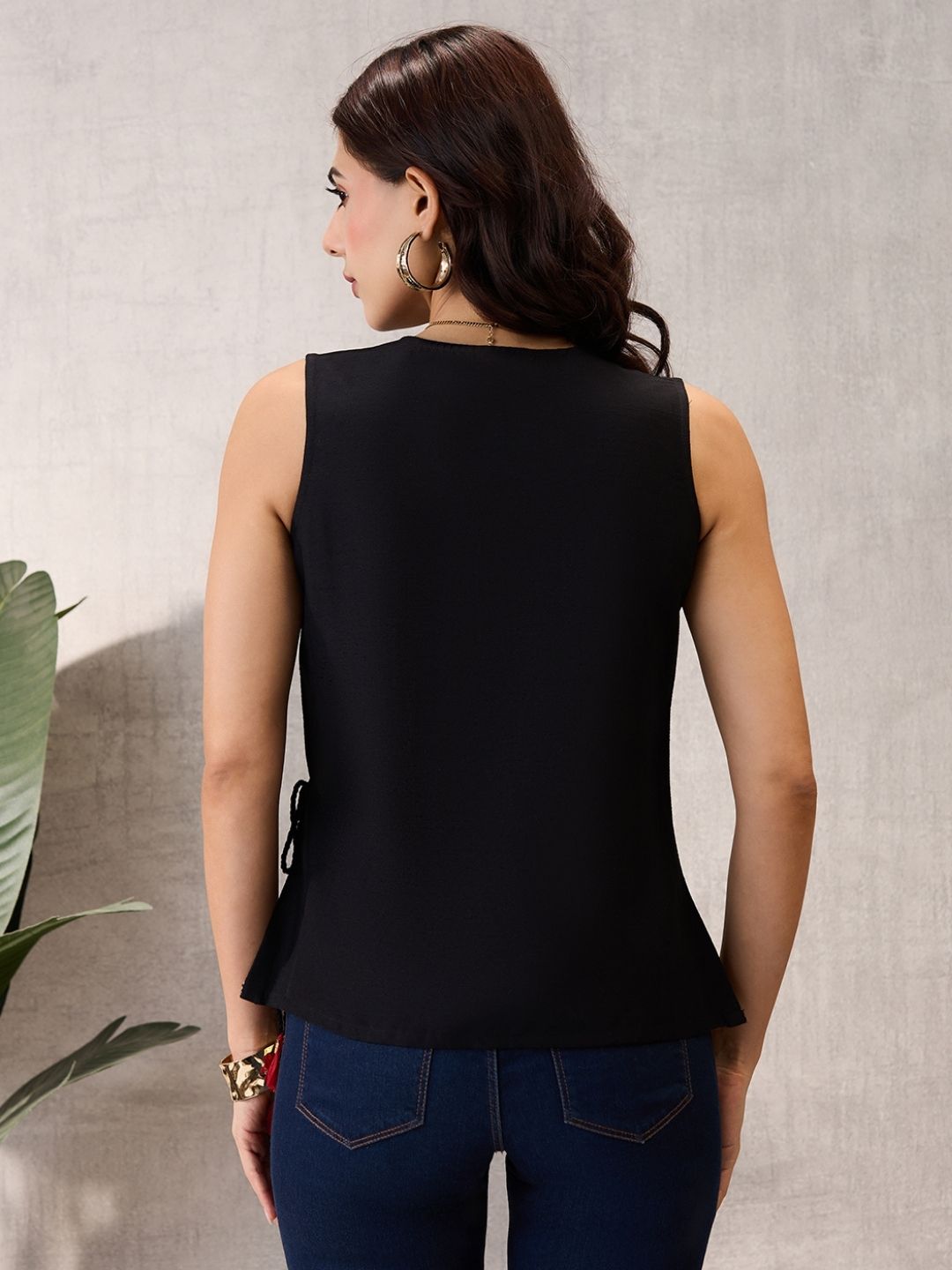 Black Sleeveless Wrap Top with Geometric Border