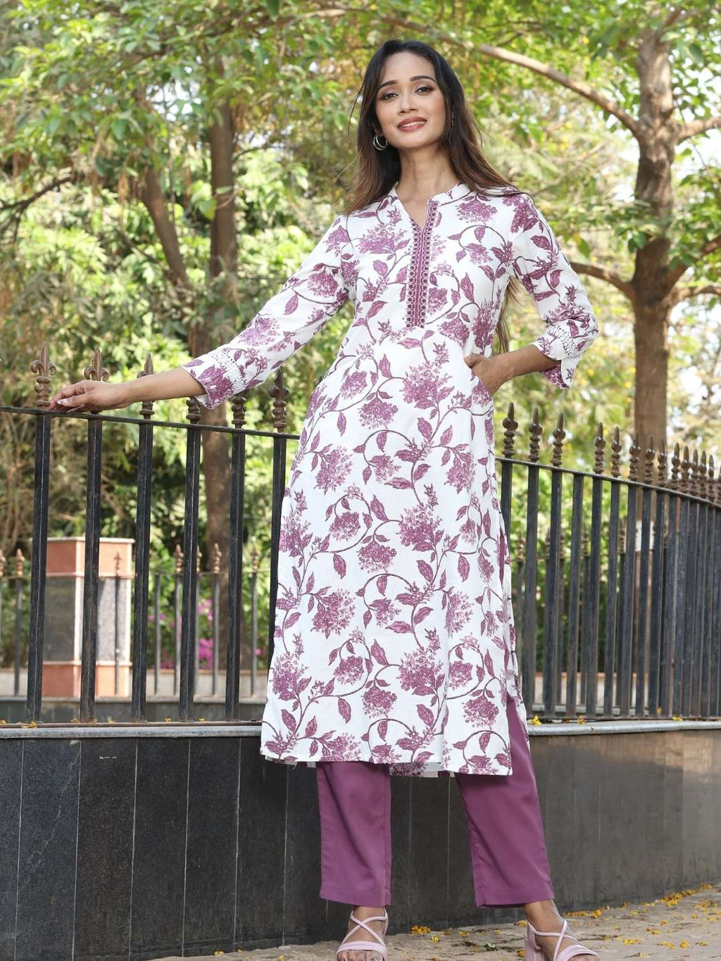 White-Wine Floral Print Kurta  with Neck Embroidery
