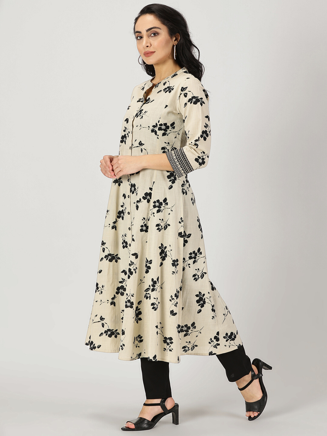 Beige Floral Button-Down Kurta with Embroidery Border