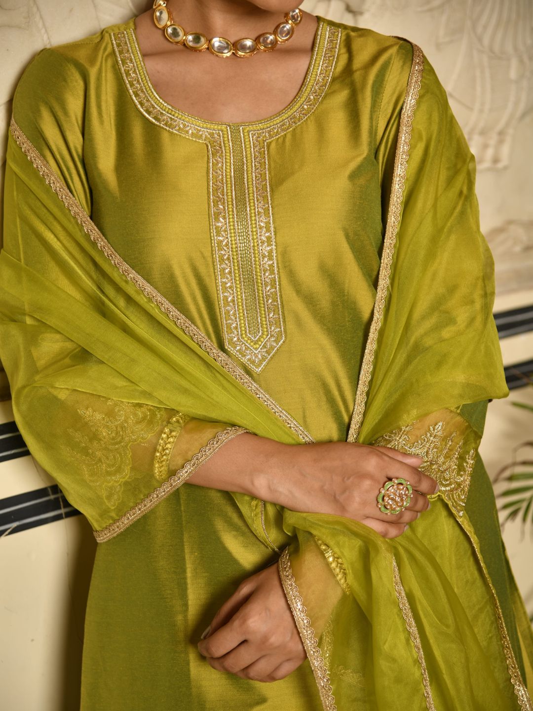 Green Art Silk Kurta Set with Scalloped Zari Embroidered Details