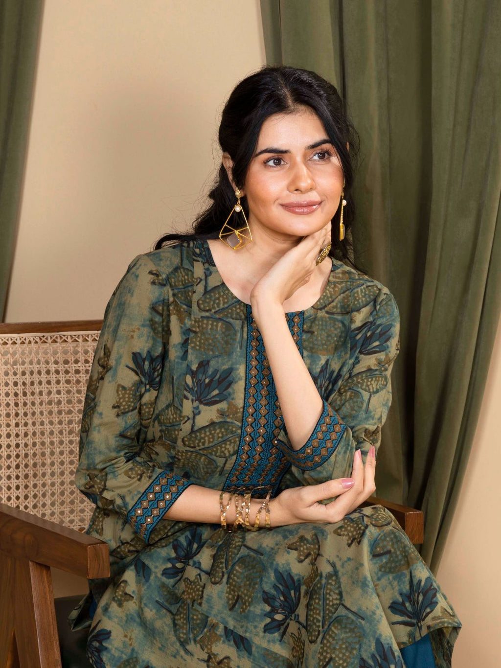 Imperial Teal Cotton Floral Sanganeri Kurta with Ornate Embroidered Neckline