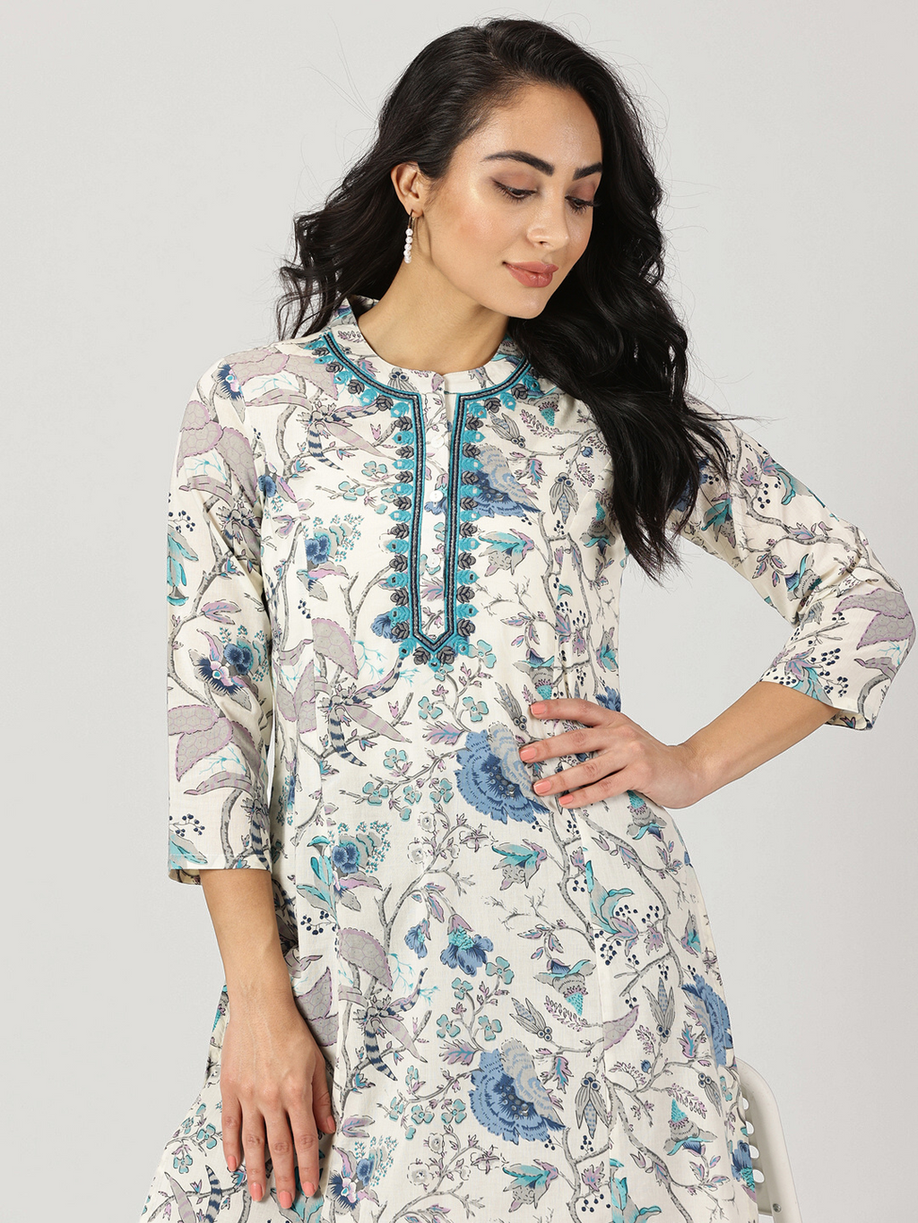 White-Blue Ethnic Floral Print Kurta with Neck Embroidery