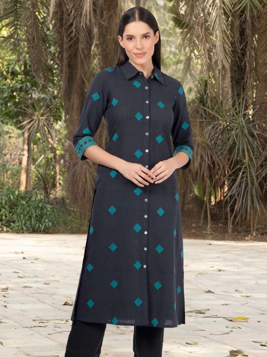 Grey Cotton Shirt Collar Kurta with Pockets & Sleeve Embroidery