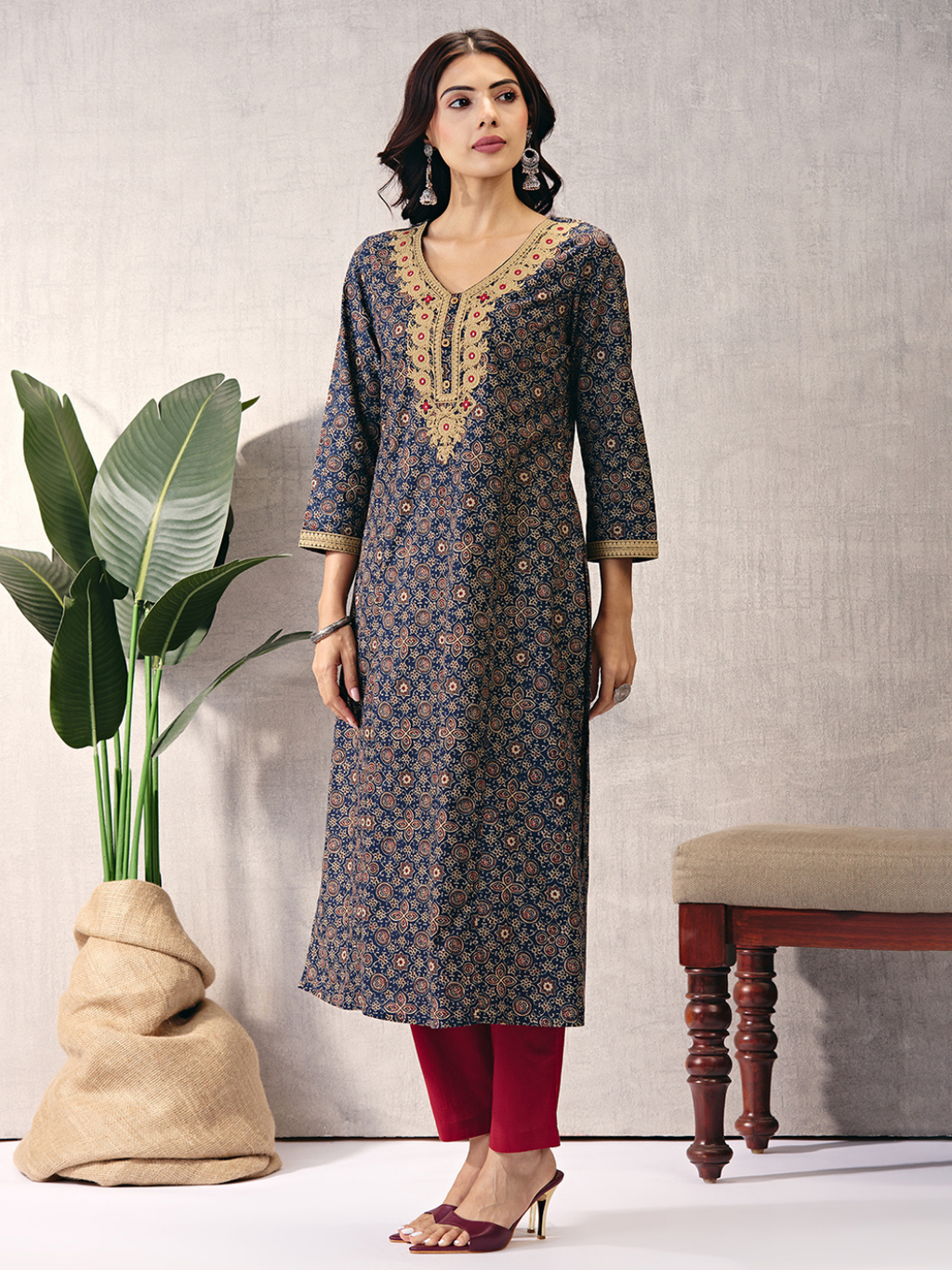 Navy Blue Sanganeri Block Motifs Kurta with Embroidery