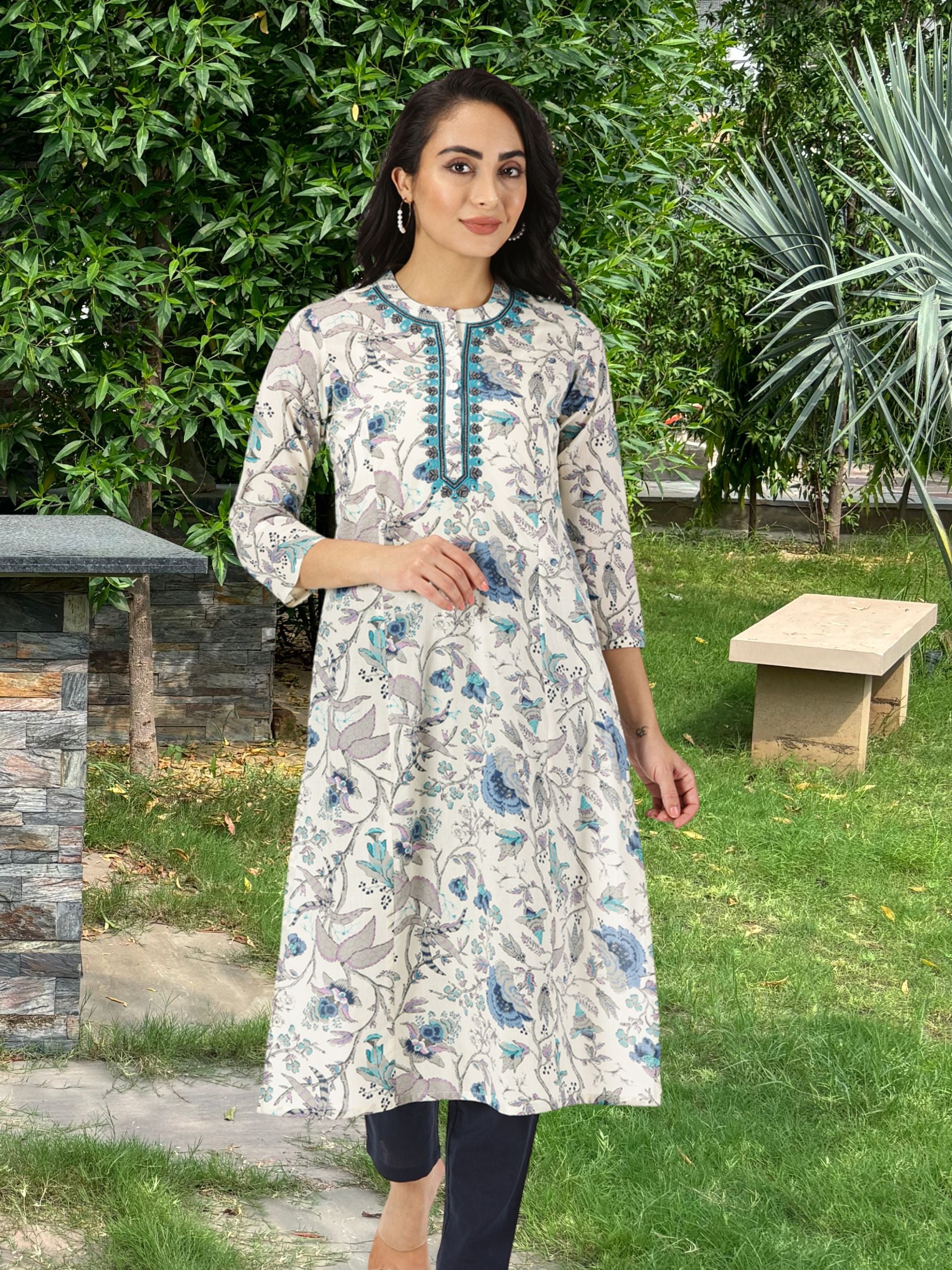 White-Blue Ethnic Floral Print Kurta with Neck Embroidery