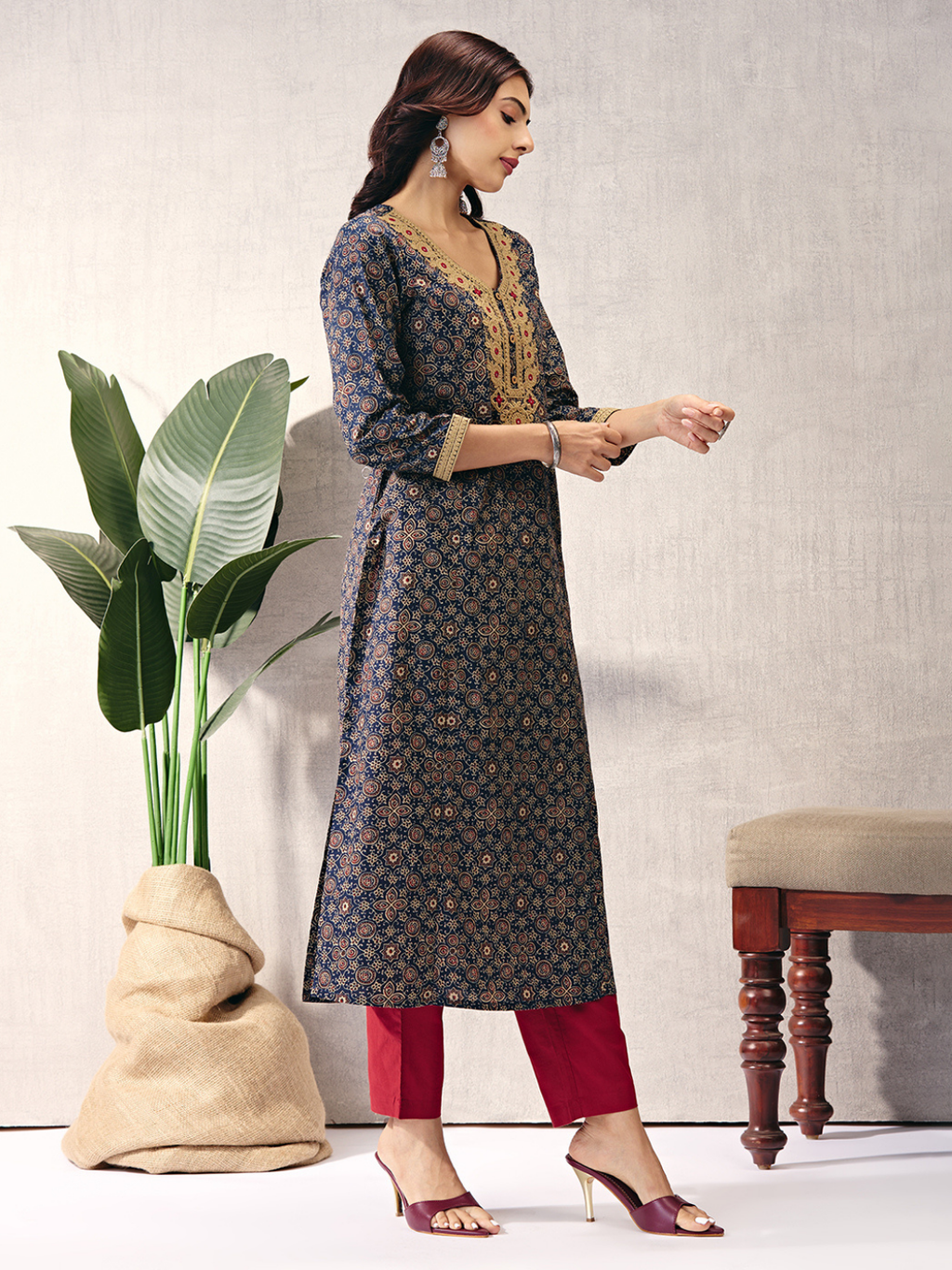 Navy Blue Sanganeri Block Motifs Kurta with Embroidery