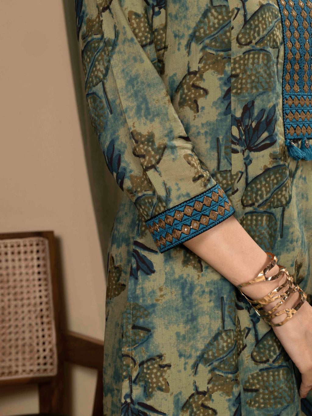 Imperial Teal Cotton Floral Sanganeri Kurta with Ornate Embroidered Neckline