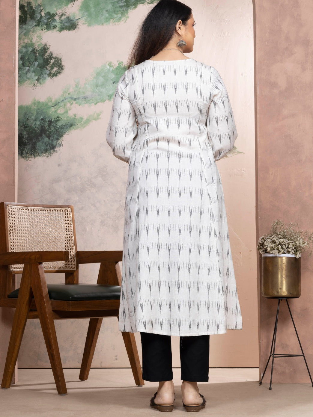 Ecru Dobby Kurta with Charcoal Motifs & Embroidered Yoke