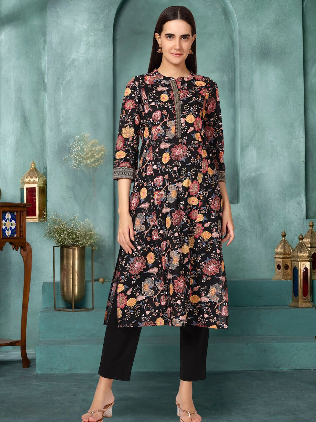 Black Floral Print Cotton Kurta with Brocade Lace