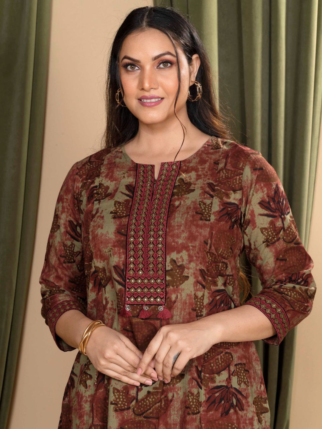 Rust Cotton Floral Sanganeri Kurta with Ornate Embroidered Neckline