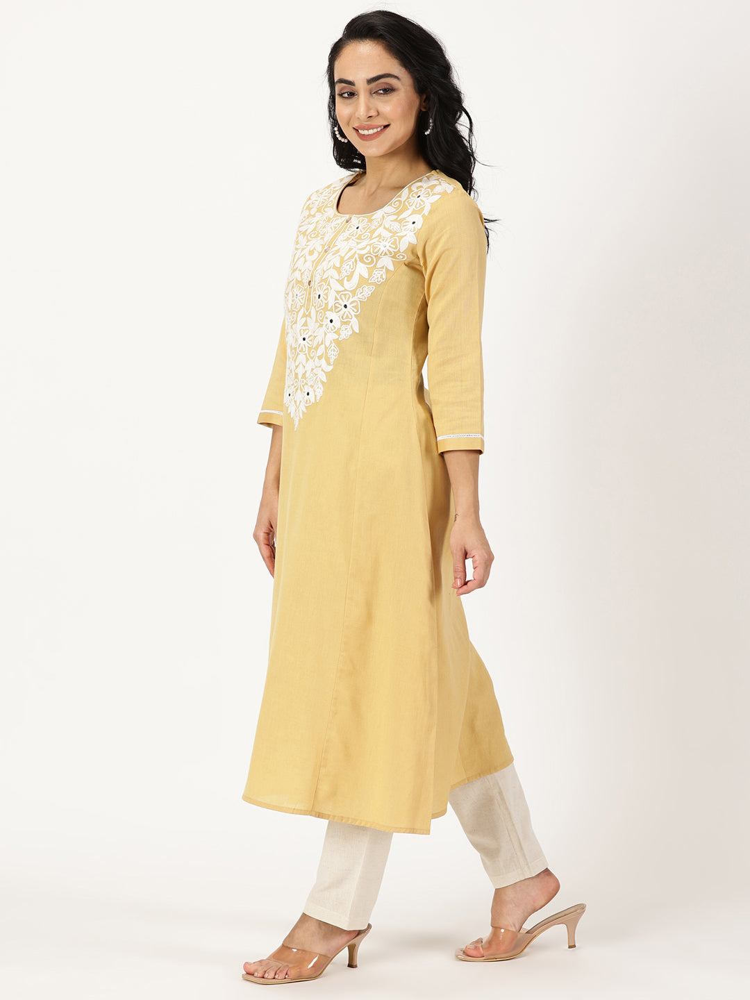 Beige Solid Kurta with Kashida Embroidery