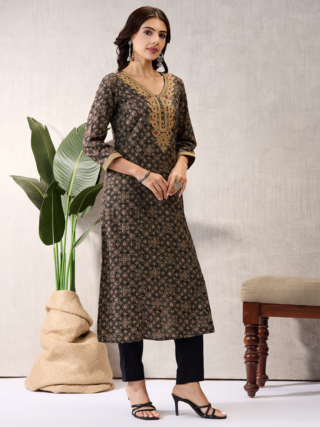 Black Sanganeri Block Motifs Kurta with Emboridery