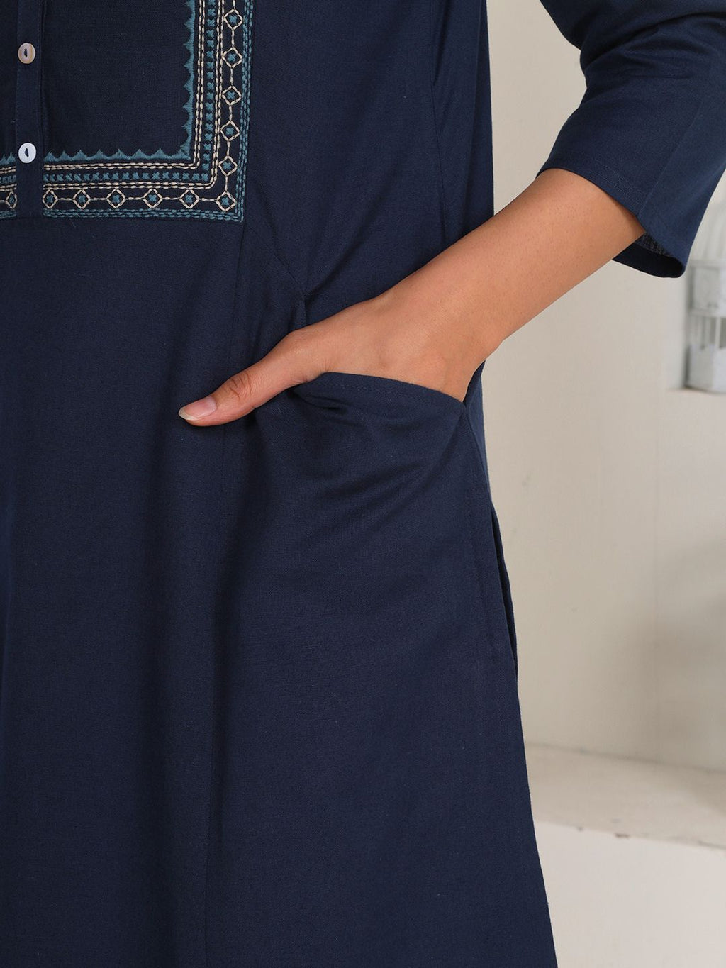 Navy Blue Embroidered Straight Fit Kurta