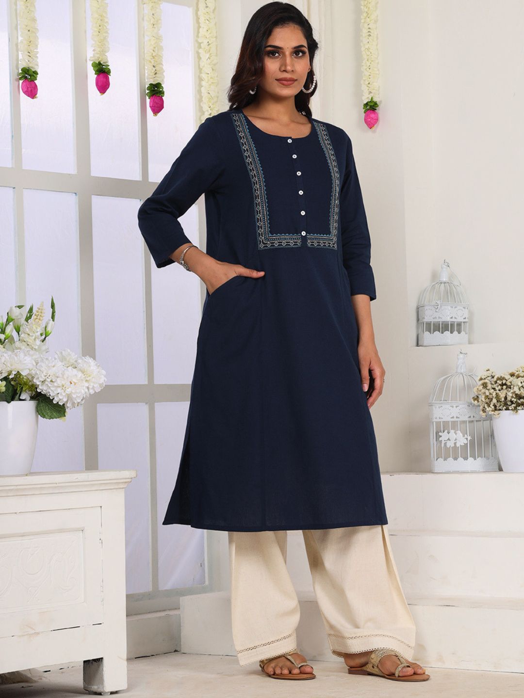 Navy Blue Embroidered Straight Fit Kurta