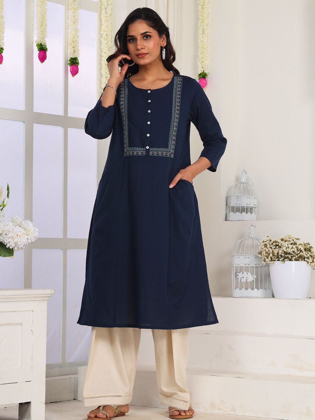 Navy Blue Embroidered Straight Fit Kurta