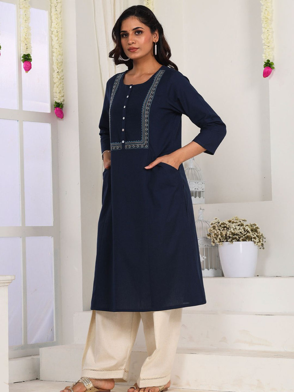 Navy Blue Embroidered Straight Fit Kurta
