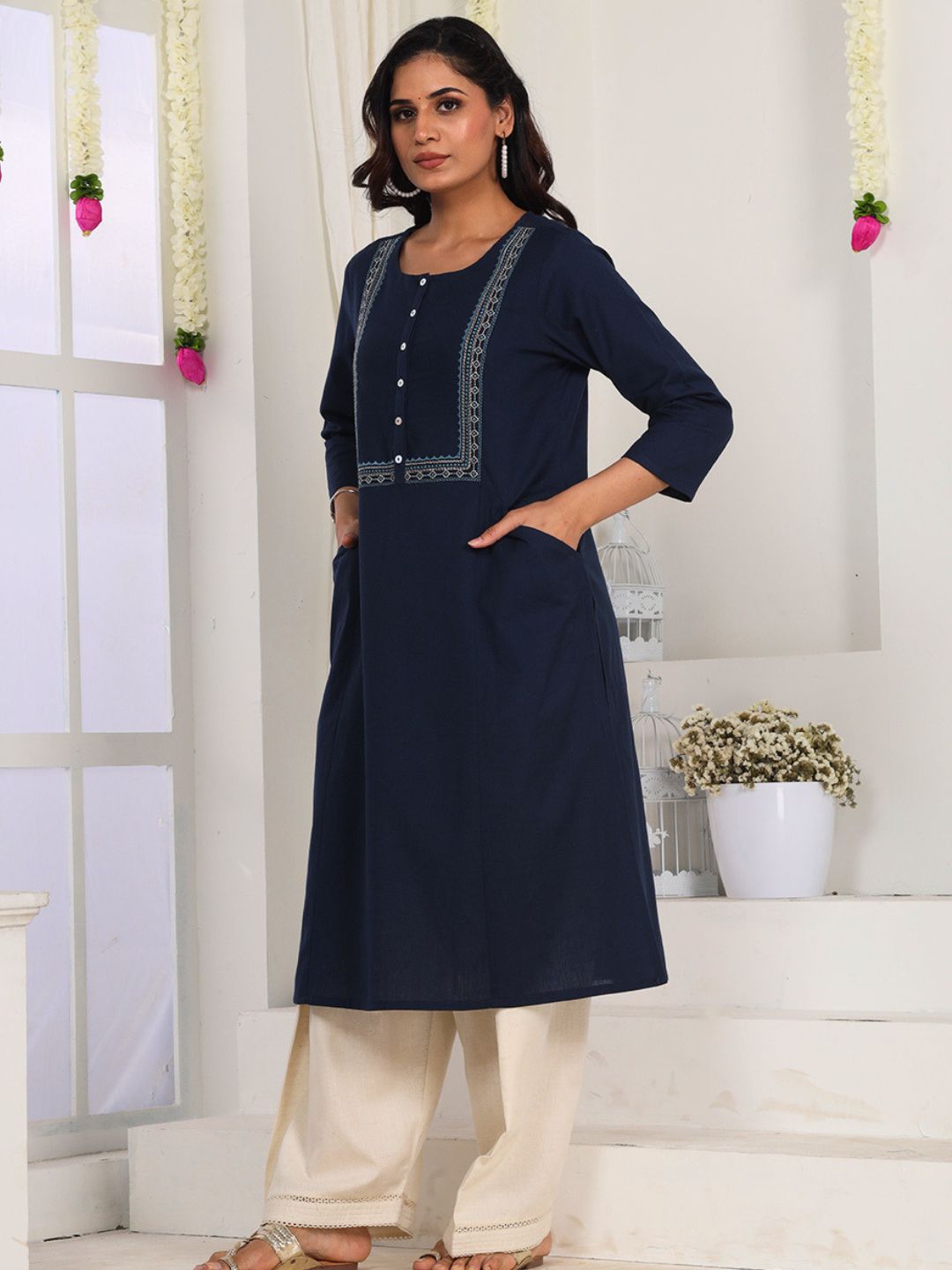 Navy Blue Embroidered Straight Fit Kurta