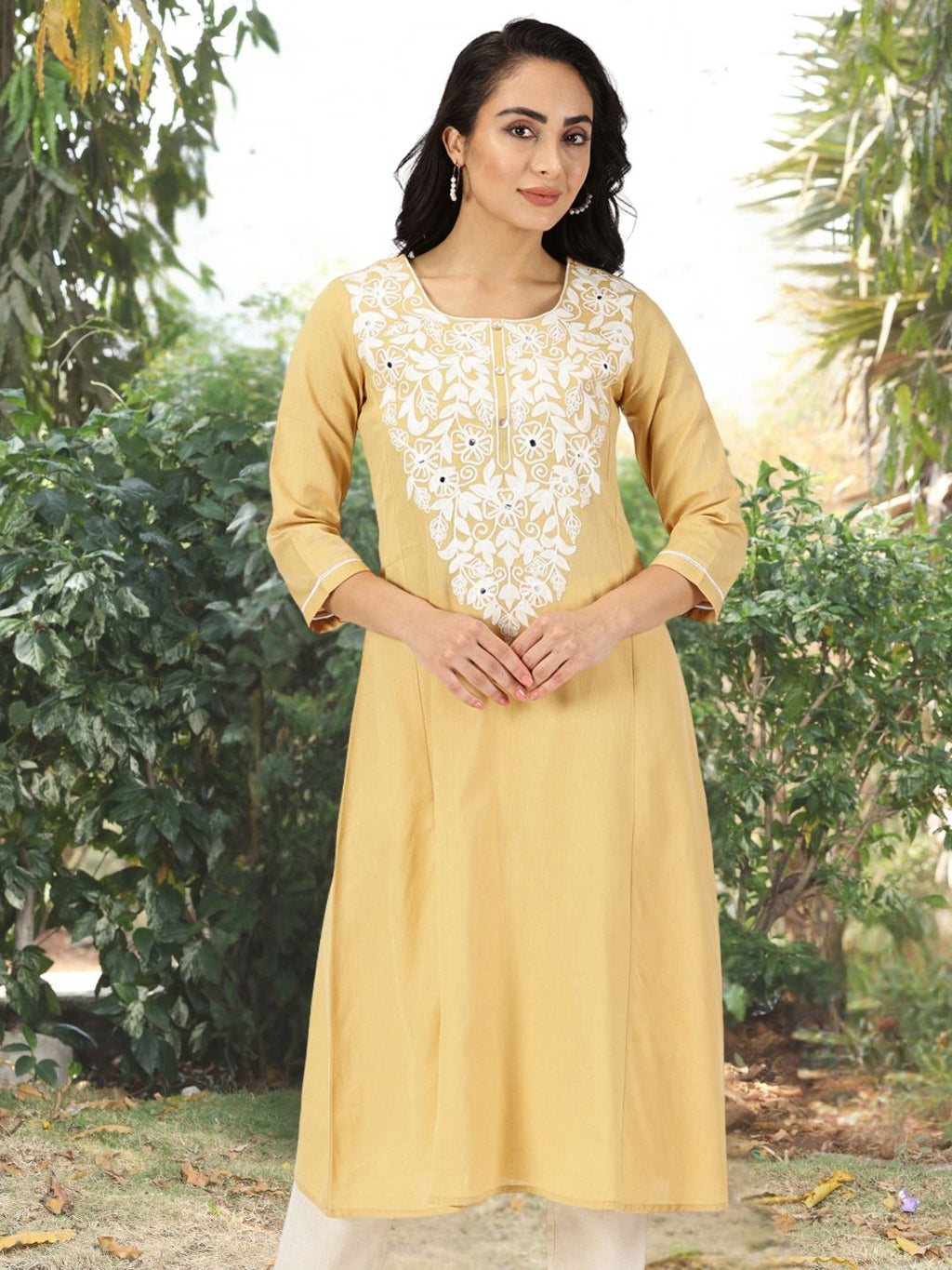 Beige Solid Kurta with Kashida Embroidery