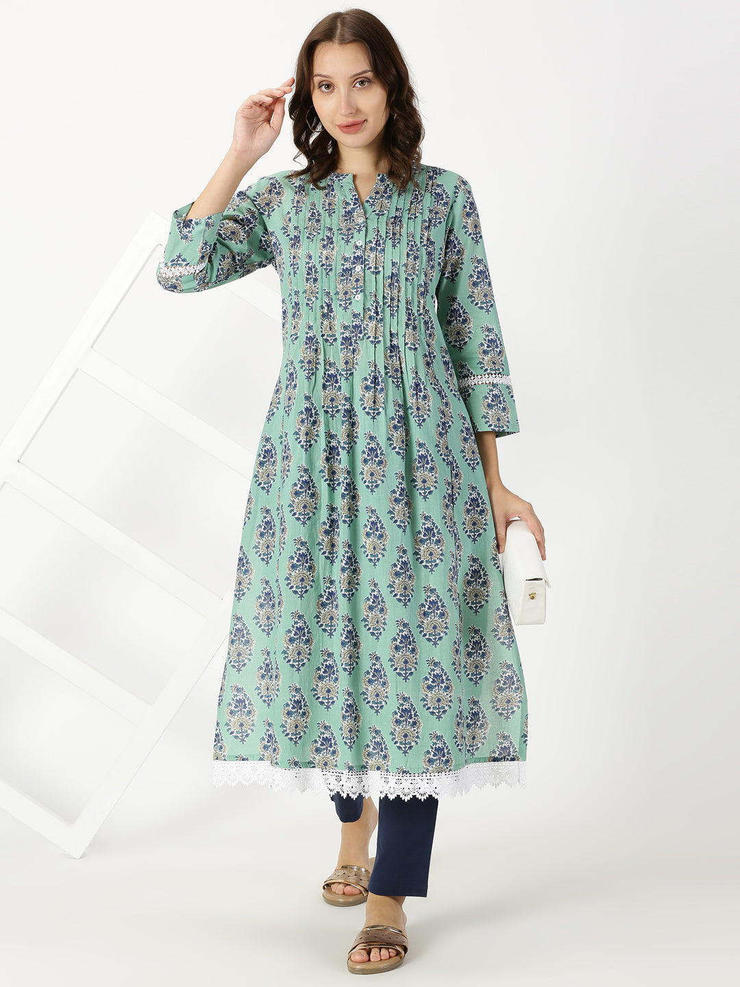 Sea Green Paisley Floral Print Kurta with Pintucks