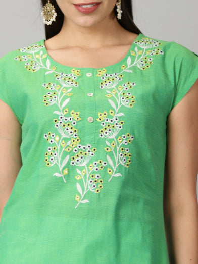 Green Cotton Embroidered Neck Kurta