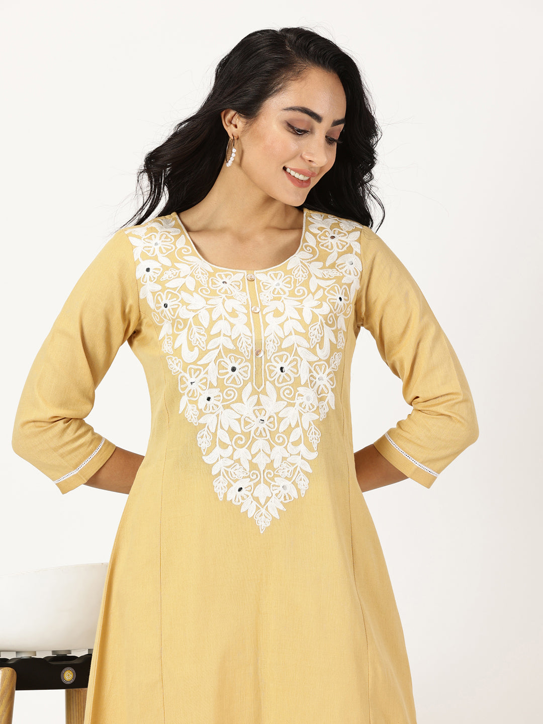 Beige Solid Kurta with Kashida Embroidery