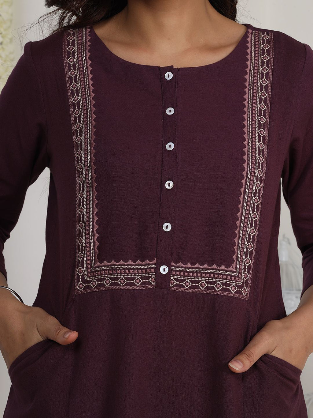 Deep Purple Embroidered Straight Fit Kurta