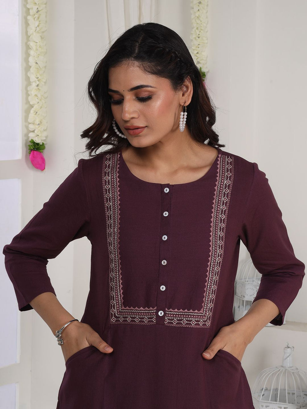 Deep Purple Embroidered Straight Fit Kurta