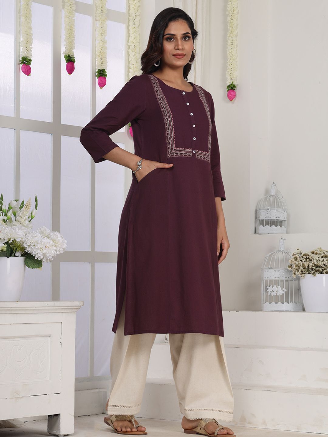 Deep Purple Embroidered Straight Fit Kurta