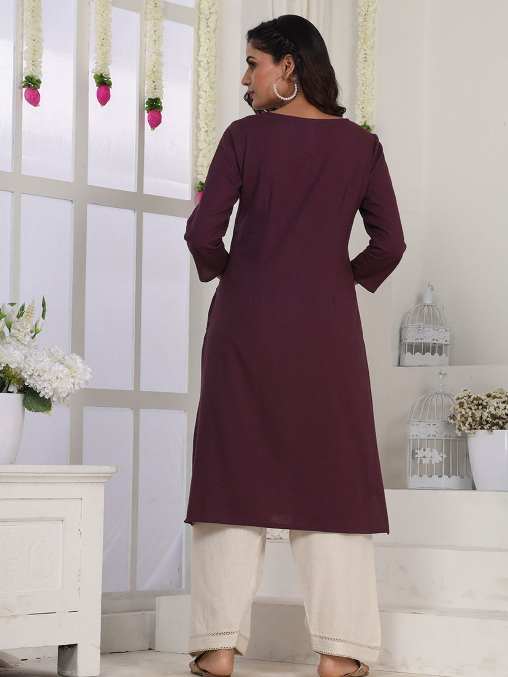 Deep Purple Embroidered Straight Fit Kurta