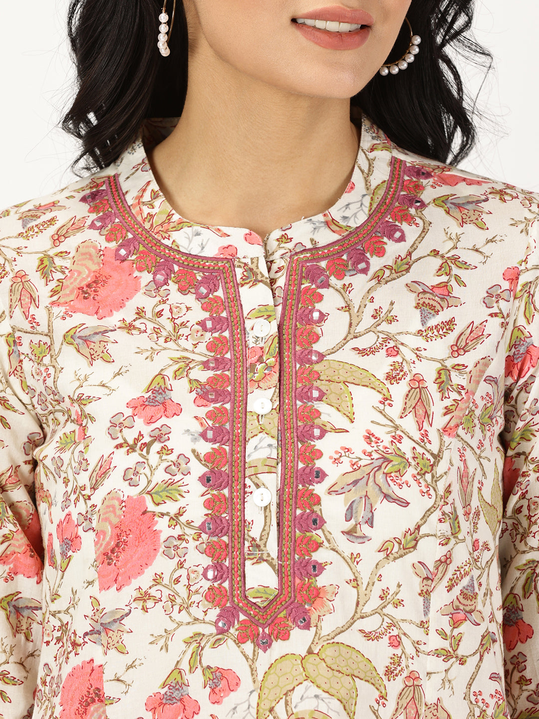 White-Peach Ethnic Floral Print Kurta with Neck Embroidery