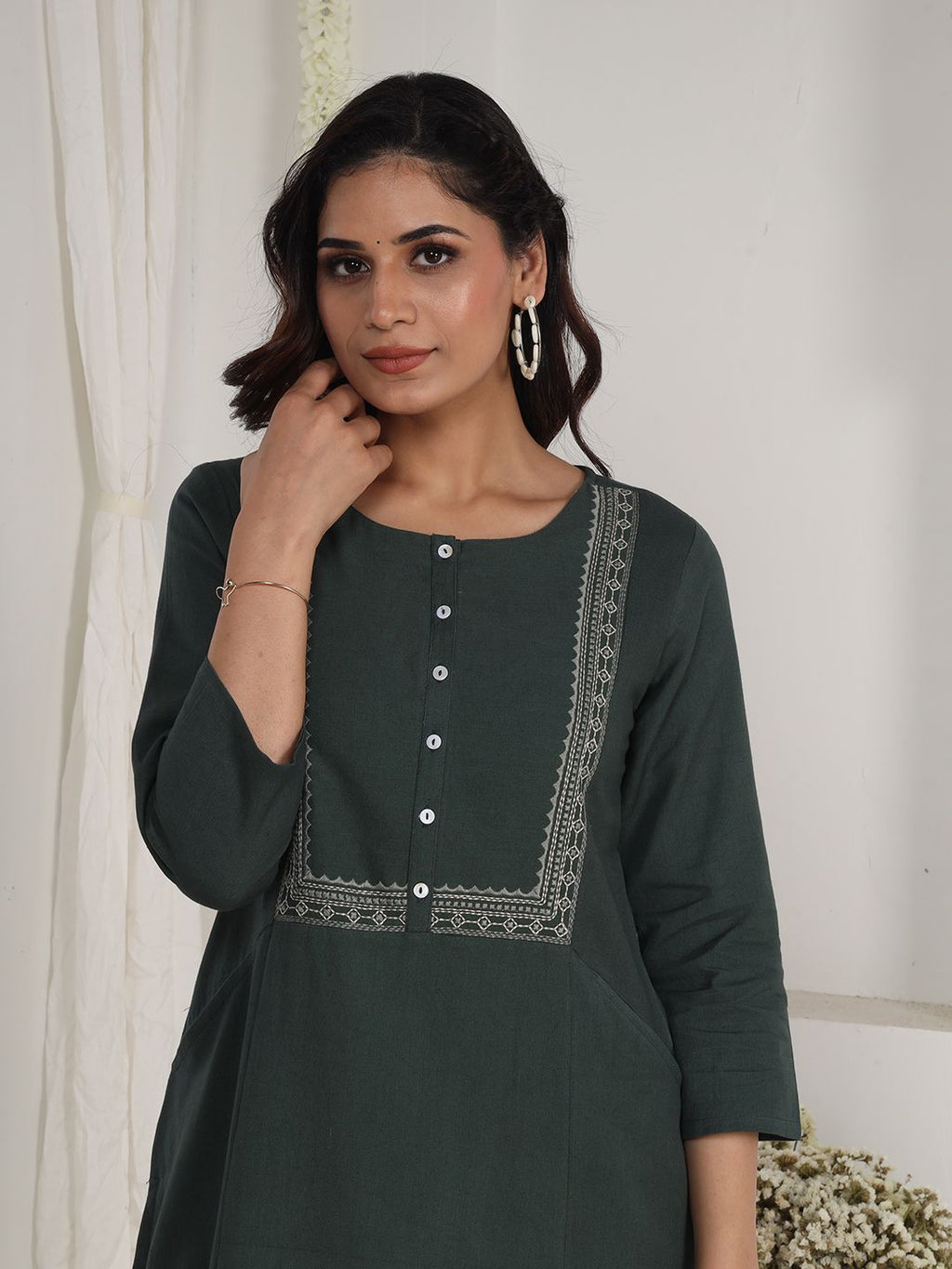 Royal Green Embroidered Straight Fit Kurta