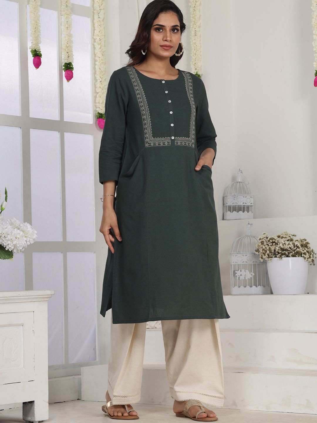 Royal Green Embroidered Straight Fit Kurta