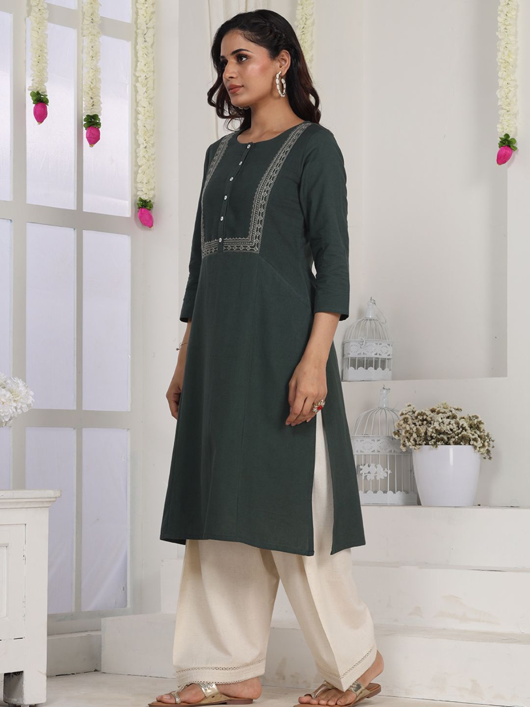Royal Green Embroidered Straight Fit Kurta