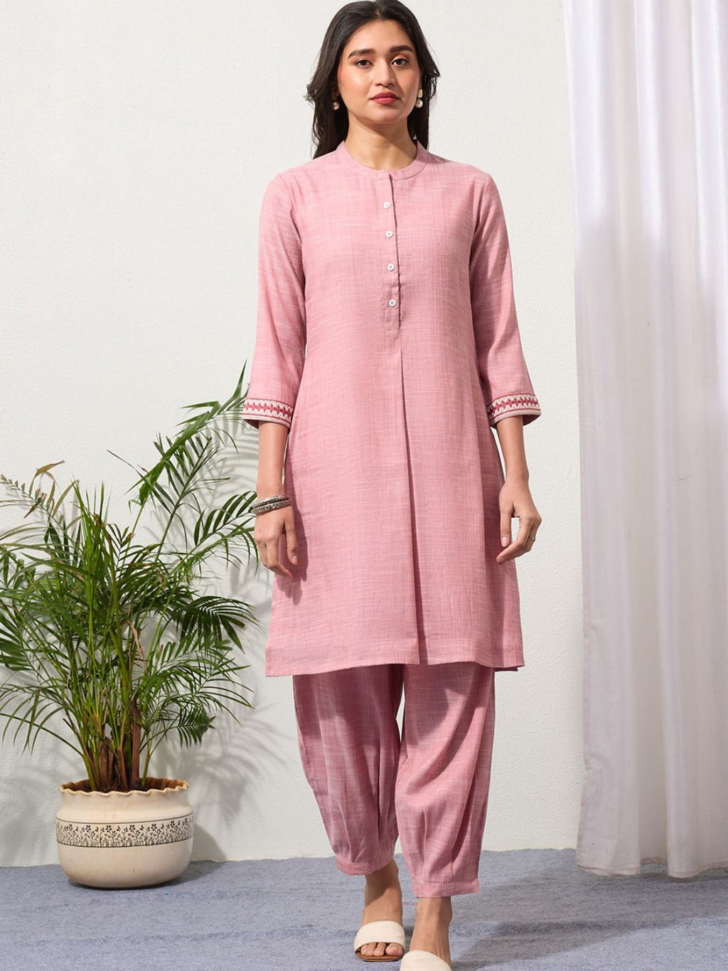 Pink Chambray Kurta Set with Pleated Pants for Women | Saffron Threads