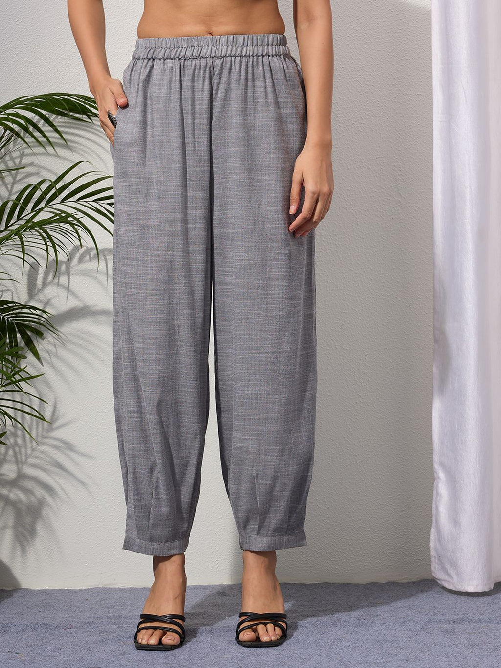 Grey Chambray Kurta Set with Pleated Pants for Women | Saffron Threads