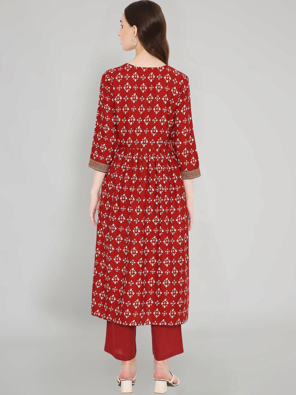 Maroon Bandhani Printed Kurta with Neck Embroidery and Brocade Lace