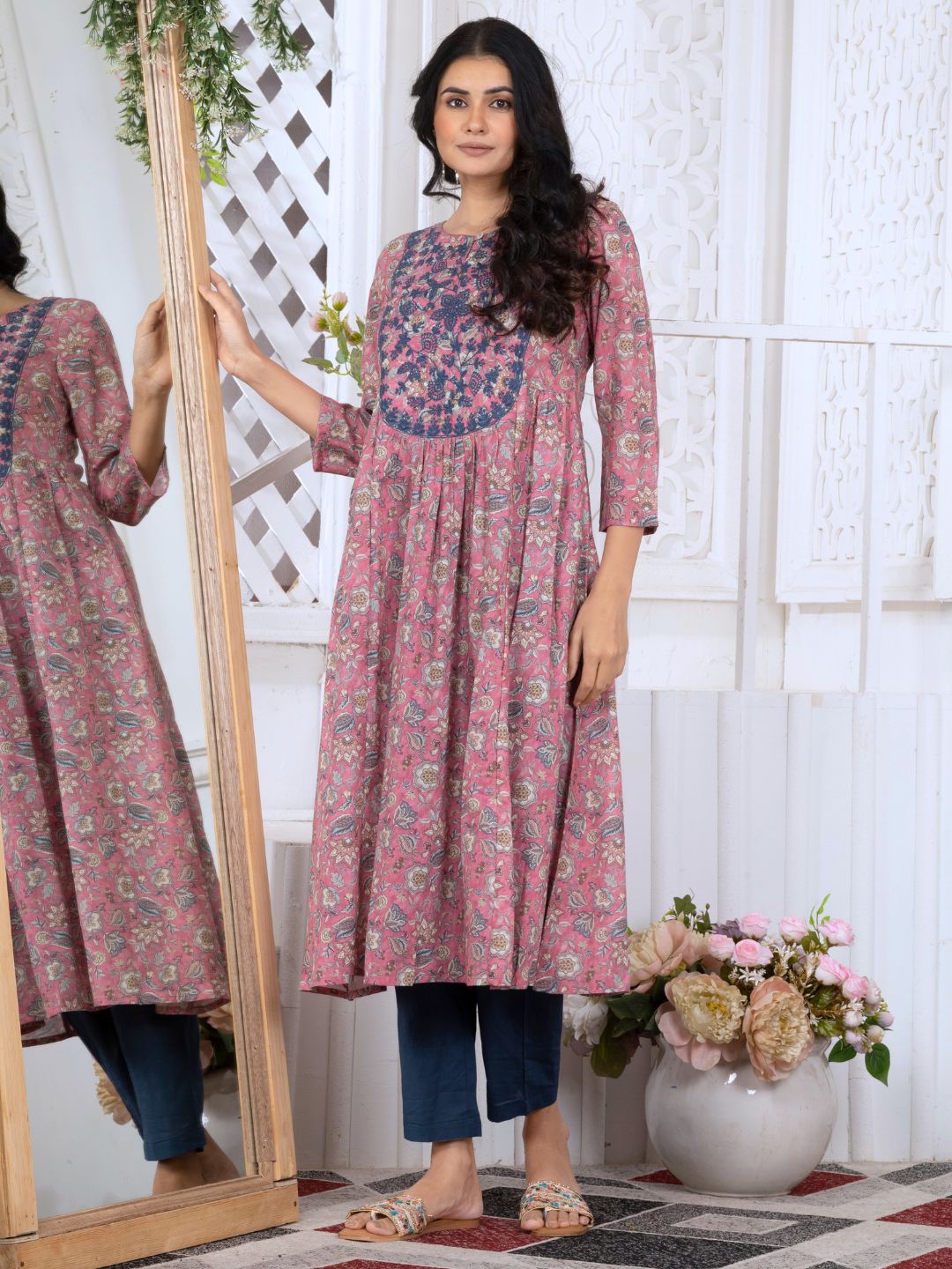 Muted Pink Printed Poly-Luxe Kurta with Neck Embroidery