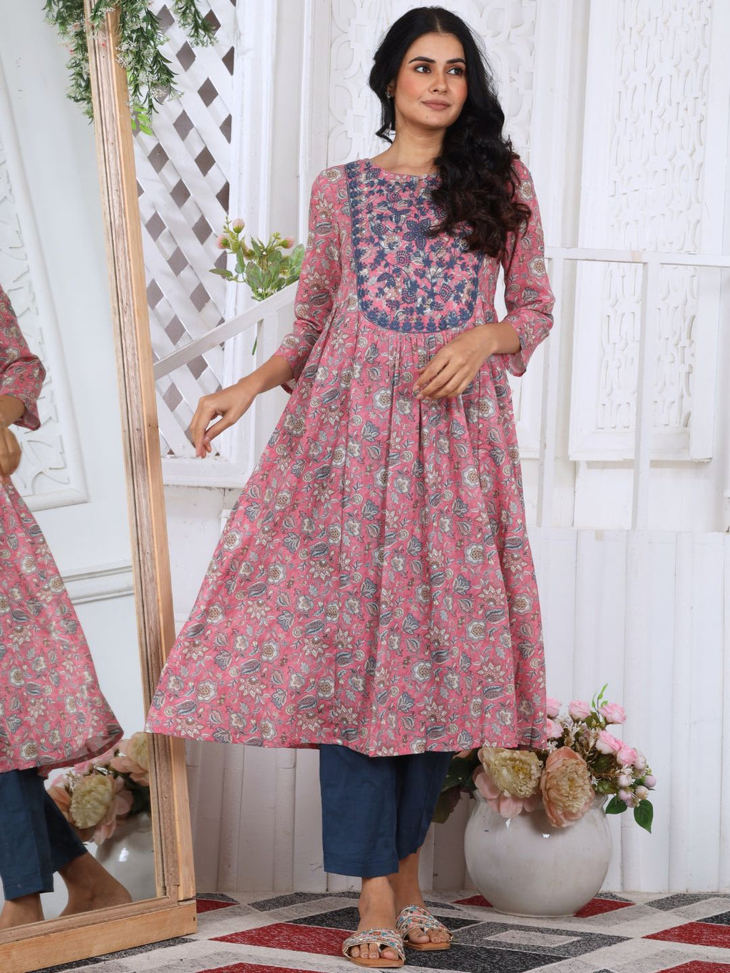 Muted Pink Printed Poly-Luxe Kurta with Neck Embroidery