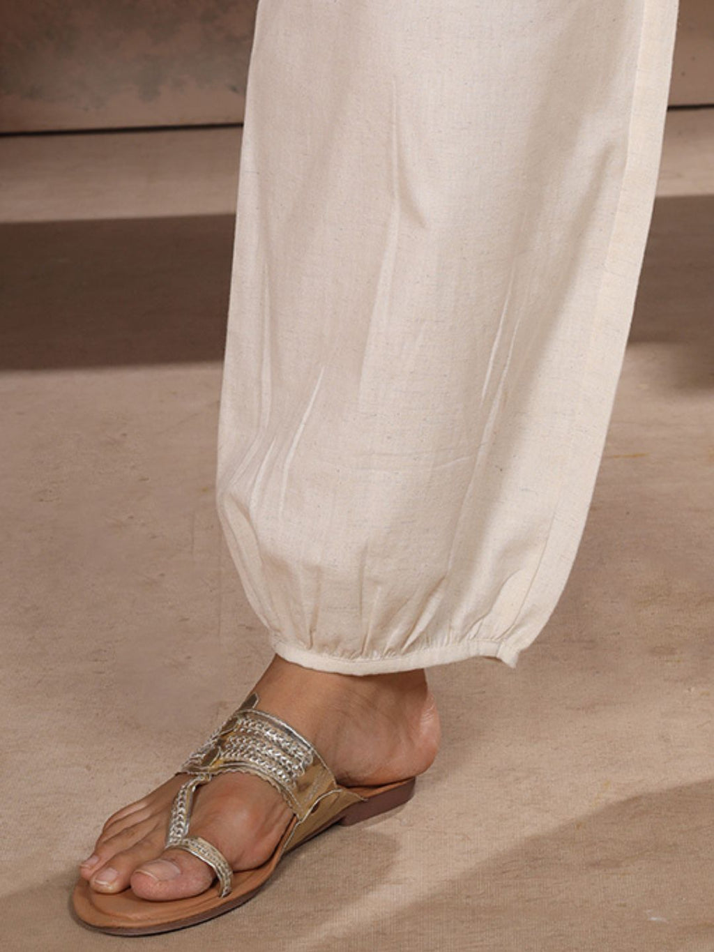 Off White Cotton Linen Piping Hem Palazzo with Pocket