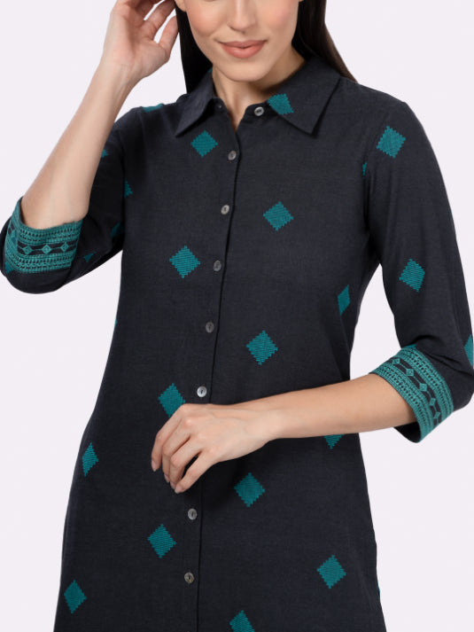 Grey Cotton Shirt Collar Kurta with Pockets & Sleeve Embroidery