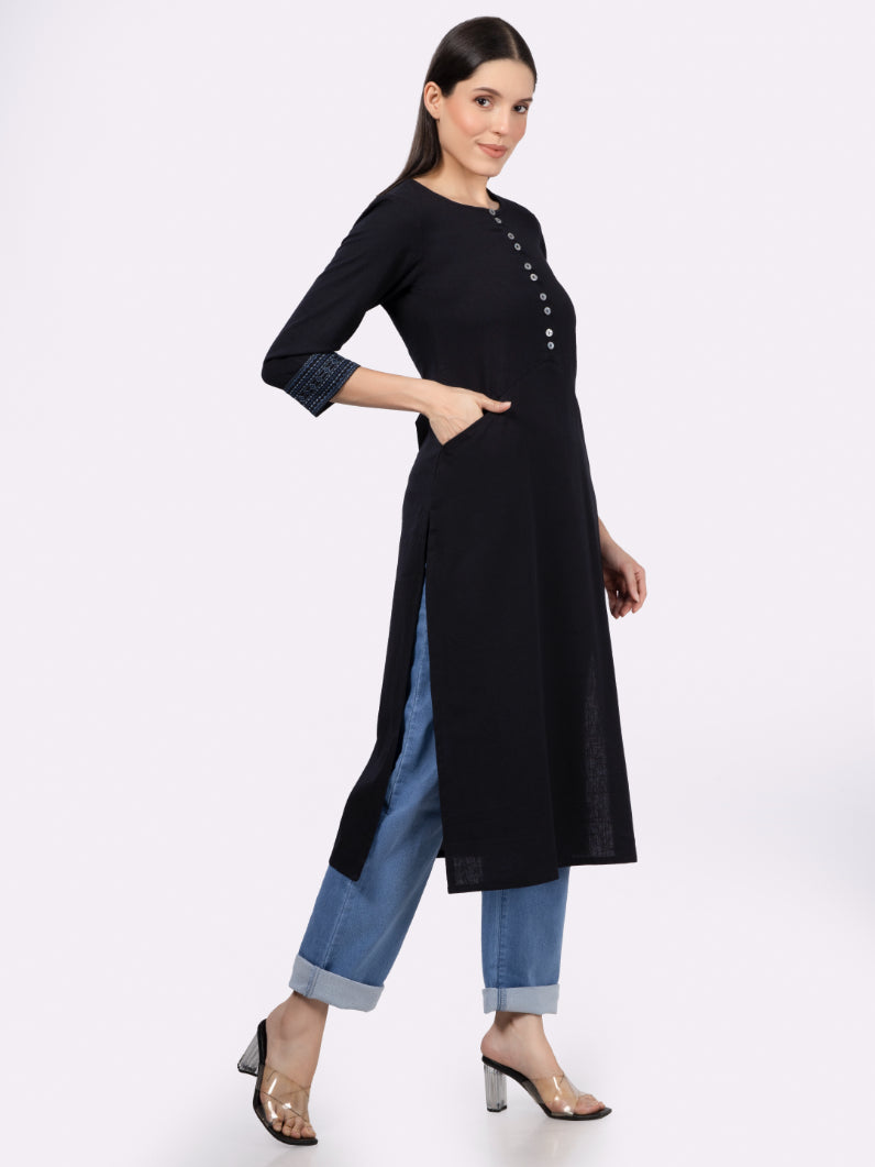 Black Solid Cotton Kurta with Pockets & Sleeve Embroidery