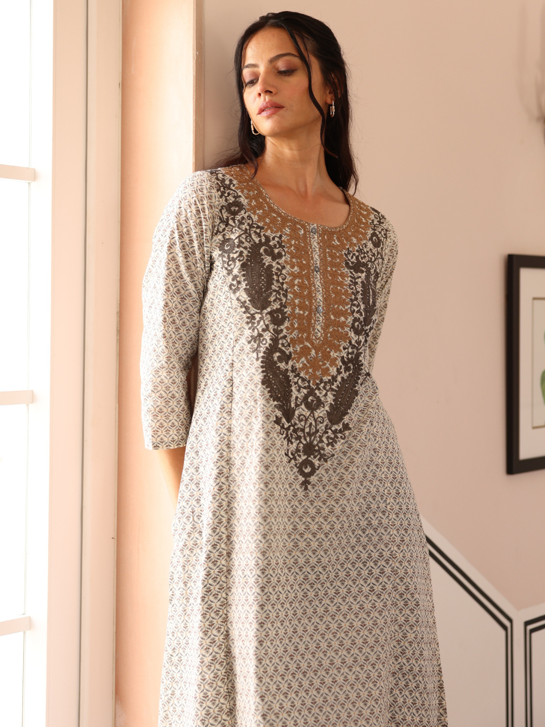 Black and White Cotton Printed Kurta with Kashida Embroidery