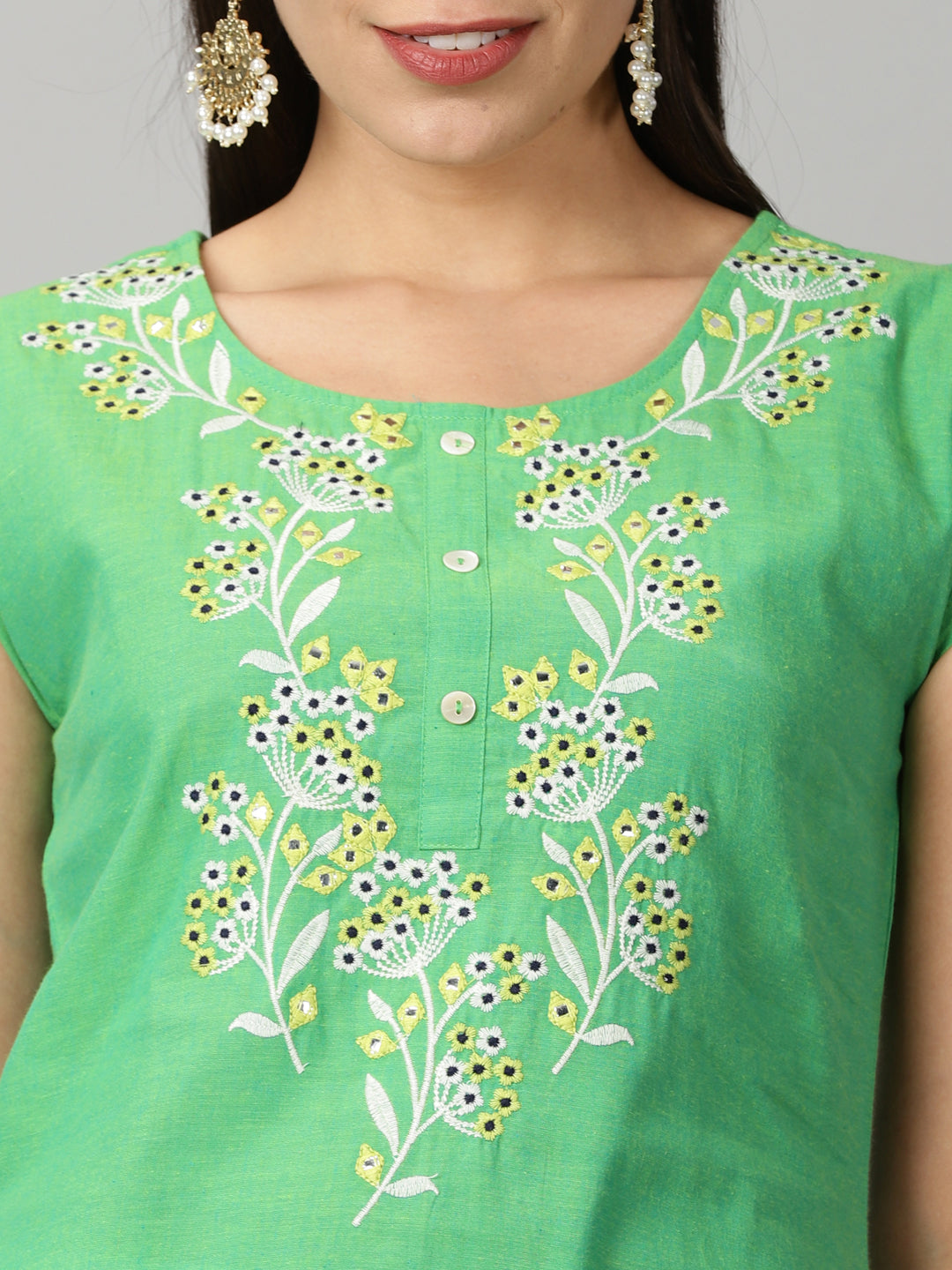 Green Cotton Embroidered Neck Kurta